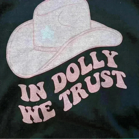 Gildan In Dolly We Trust Pink Hat Black Sweatshirt Size M Heavy Blend Country - Picture 8 of 8
